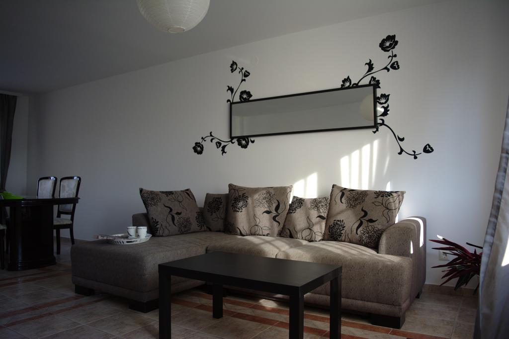 Apartments Place4You Bjelovar Eksteriør billede
