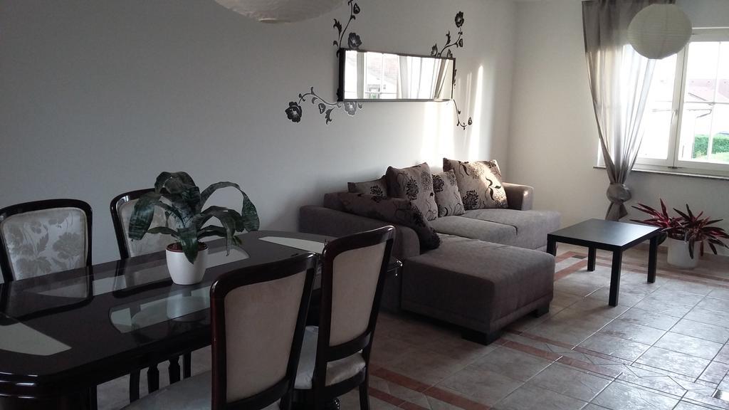 Apartments Place4You Bjelovar Eksteriør billede